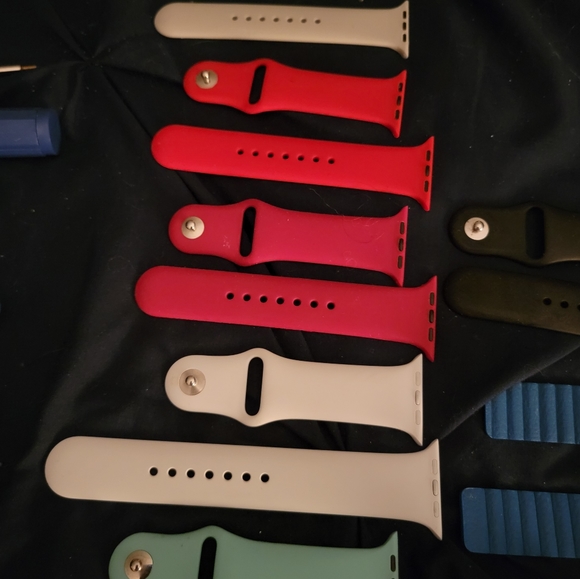 APPLE Series 4 Plus Accessories - Picture 4 of 16